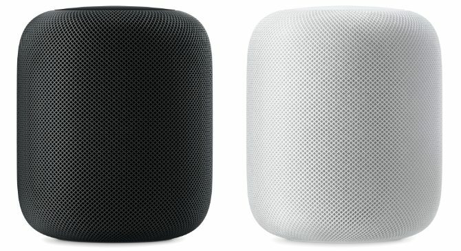 Zwart-wit HomePod naast elkaar