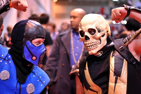 7 Signs Je bent een levend stukje gaminggeschiedenis Mortal Kombat-cosplayers