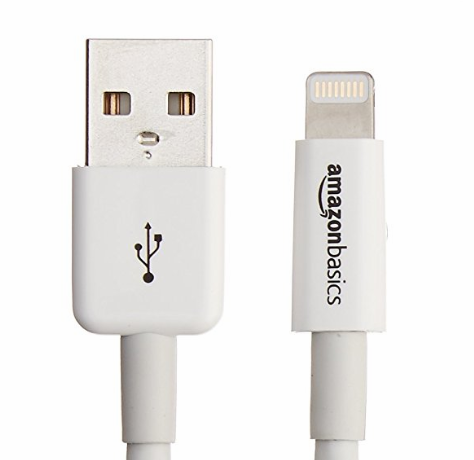 10 AmazonBasics Tech-producten die eigenlijk best goed zijn Amazon-basics Apple Lightning-kabel