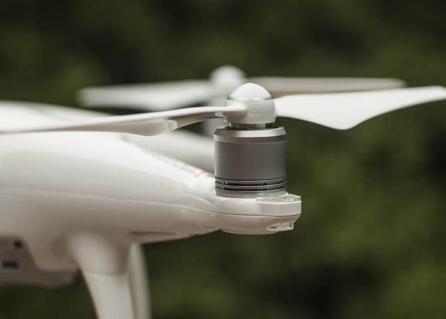 DJI Phantom 4 Review phantom4 rotor2