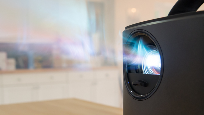 Nebula Mars Review: dit IS de draagbare projector die u zoekt! nevel mars close-up lensdop