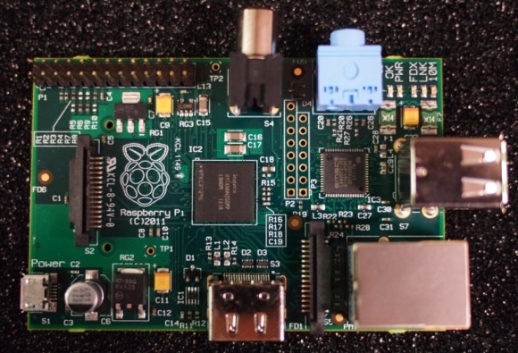 Raspberry Pi - Een creditcard-formaat ARM-computer - de jouwe voor slechts $ 25 frambozen pi betaboard