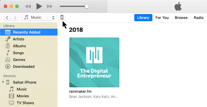 Het iPhone-pictogram wordt linksboven op het iTunes-scherm weergegeven