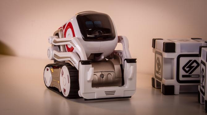 Deze speelgoedrobot heeft een eigen leven: Anki Cozmo Review Cozmo 6