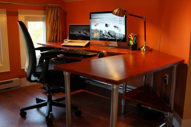 diy-kantoor-houtbewerking-ergonomisch-computer-bureau