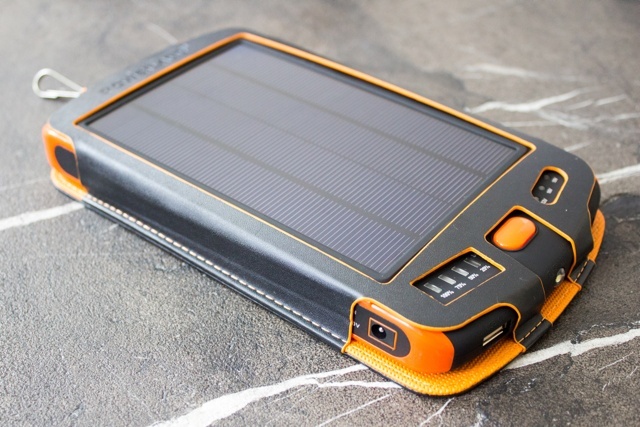 Poweradd Apollo Pro 23.000 mAh Solar Battery and Charger Review en Giveaway poweradd Apollo Pro 23000 Solar Battery Pack Review 3