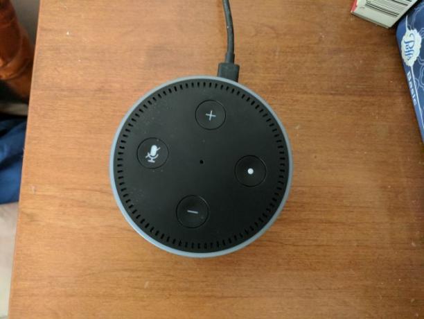 Hoe u uw Amazon Echo Dot 10 Echo Dot Top-knoppen instelt en gebruikt