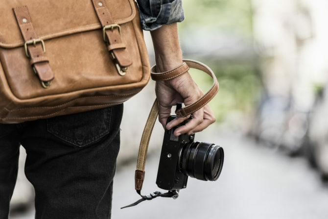 Maak reizen betaalbaarder door geld te verdienen tijdens uw reis shutterstock 479217709 670x447