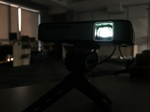 Apeman M4 Mini DLP-projector: stijlvol, compact en gebruiksvriendelijk m4-donker