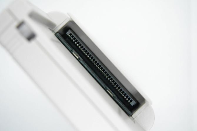 GPi Case cartridge-poort