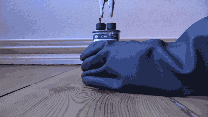 Hoe veilig een magnetron uit elkaar te halen en wat te doen met de onderdelen uitwerpkap gif