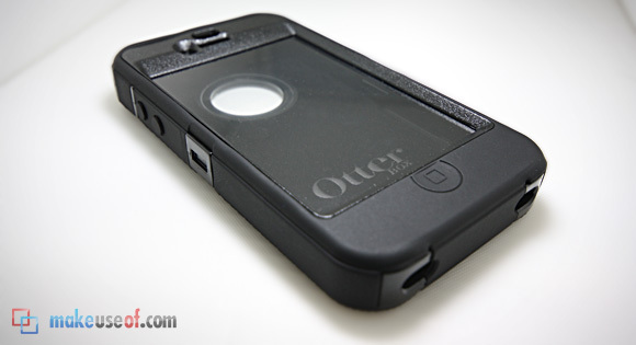 Giveaway: iPhone 4 Defender (+ Commuter Cases by Otterbox) defender 3