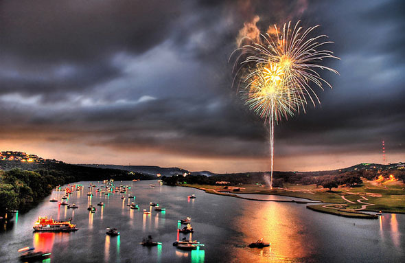 Hoe een vuurwerk te fotograferen van grond tot explosie