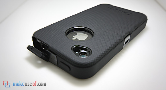 Giveaway: iPhone 4 Defender (+ Commuter Cases by Otterbox) defender 6