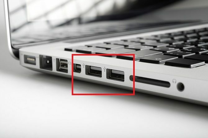 Hoe een flashdrive te gebruiken op Windows 10 USB-poort 670x445