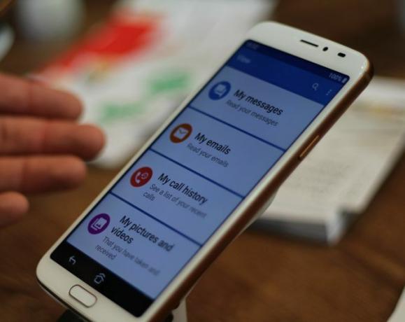 Doro-telefoons bevatten een zoekfunctie die apps opsplitst in gemakkelijker te gebruiken en te lezen elementen